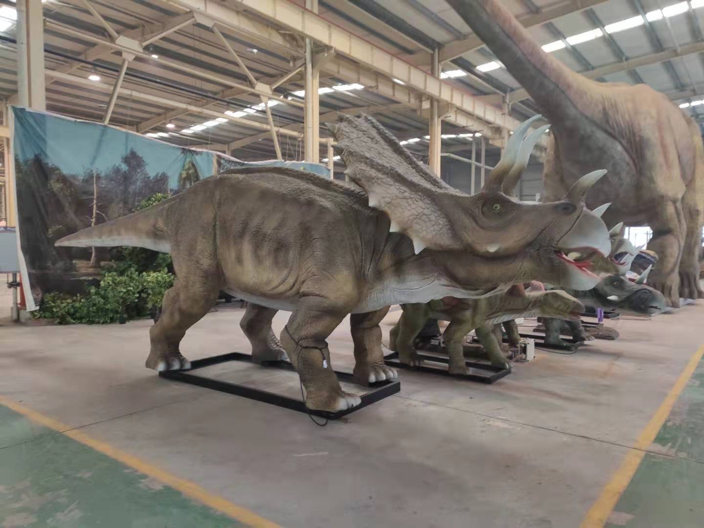 年底清倉(cāng)大優(yōu)惠，看上哪個(gè)恐龍就帶走吧！ 